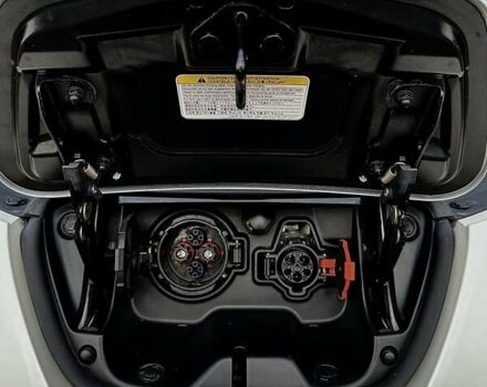 Білий Ніссан Ліф, об'ємом двигуна 0 л та пробігом 96 тис. км за 7950 $, фото 46 на Automoto.ua