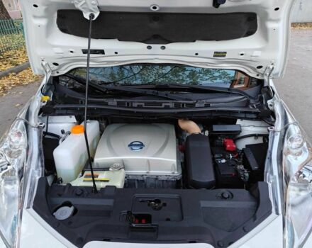 Белый Ниссан Лиф, объемом двигателя 0 л и пробегом 118 тыс. км за 7599 $, фото 23 на Automoto.ua