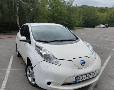 Белый Ниссан Лиф, объемом двигателя 0 л и пробегом 200 тыс. км за 4299 $, фото 3 на Automoto.ua