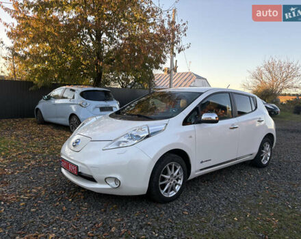 Ниссан Лиф 2014 в Луцке на Automoto.ua Белый Ниссан Лиф, объемом двигателя 0 л и пробегом 117 тыс. км за 6200 $, фото 8 на Automoto.ua