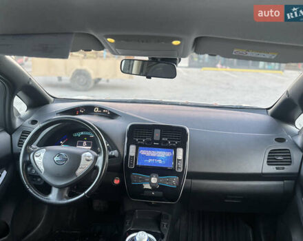 Білий Ніссан Ліф, об'ємом двигуна 0 л та пробігом 127 тис. км за 6450 $, фото 28 на Automoto.ua