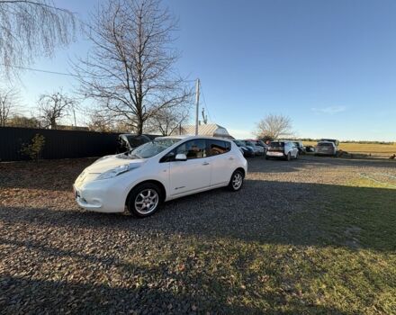 Белый Ниссан Лиф, объемом двигателя 0 л и пробегом 122 тыс. км за 6100 $, фото 2 на Automoto.ua