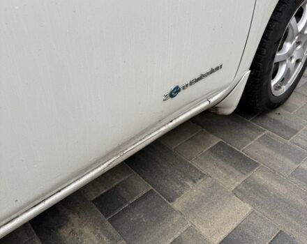 Белый Ниссан Лиф, объемом двигателя 0 л и пробегом 155 тыс. км за 5850 $, фото 4 на Automoto.ua