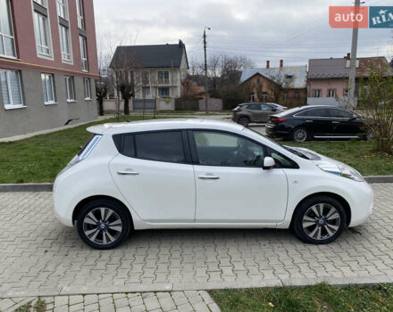 Белый Ниссан Лиф, объемом двигателя 0 л и пробегом 83 тыс. км за 7499 $, фото 5 на Automoto.ua