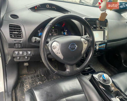 Білий Ніссан Ліф, об'ємом двигуна 0 л та пробігом 179 тис. км за 6800 $, фото 11 на Automoto.ua