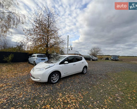 Белый Ниссан Лиф, объемом двигателя 0 л и пробегом 122 тыс. км за 6200 $, фото 9 на Automoto.ua