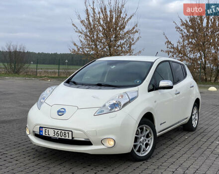 Белый Ниссан Лиф, объемом двигателя 0 л и пробегом 140 тыс. км за 5450 $, фото 8 на Automoto.ua