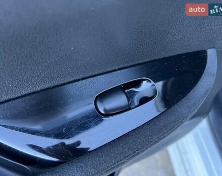 Белый Ниссан Лиф, объемом двигателя 0 л и пробегом 134 тыс. км за 6190 $, фото 33 на Automoto.ua