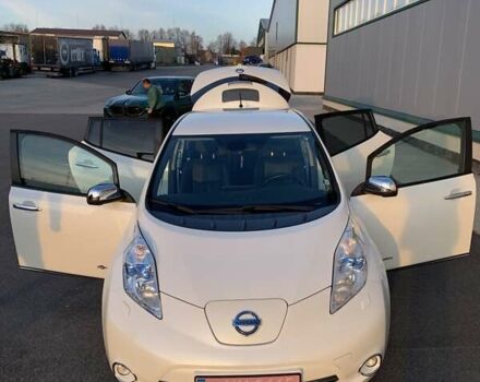 Білий Ніссан Ліф, об'ємом двигуна 0 л та пробігом 145 тис. км за 6950 $, фото 2 на Automoto.ua