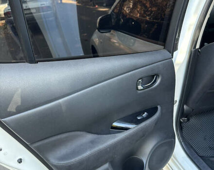 Белый Ниссан Лиф, объемом двигателя 0 л и пробегом 136 тыс. км за 4999 $, фото 15 на Automoto.ua