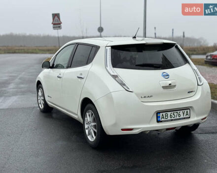 Белый Ниссан Лиф, объемом двигателя 0 л и пробегом 121 тыс. км за 6900 $, фото 6 на Automoto.ua