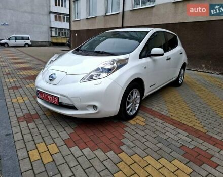 Белый Ниссан Лиф, объемом двигателя 0 л и пробегом 119 тыс. км за 6500 $, фото 4 на Automoto.ua