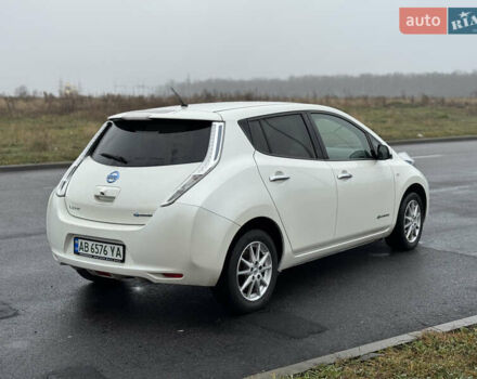 Белый Ниссан Лиф, объемом двигателя 0 л и пробегом 121 тыс. км за 6900 $, фото 4 на Automoto.ua