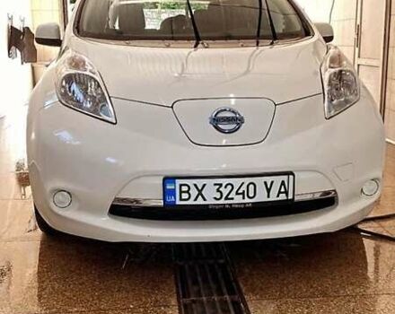 Белый Ниссан Лиф, объемом двигателя 0 л и пробегом 101 тыс. км за 7300 $, фото 5 на Automoto.ua