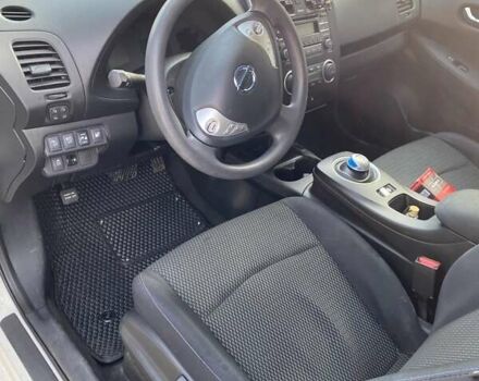 Білий Ніссан Ліф, об'ємом двигуна 0 л та пробігом 47 тис. км за 8000 $, фото 4 на Automoto.ua