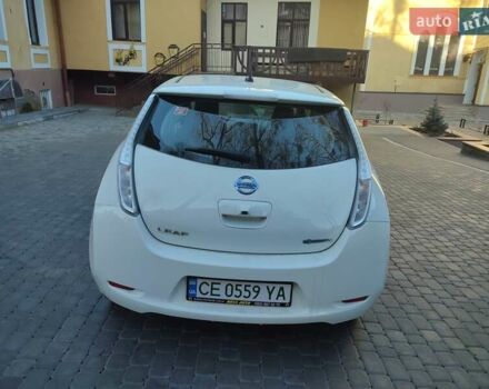 Белый Ниссан Лиф, объемом двигателя 0 л и пробегом 82 тыс. км за 13200 $, фото 3 на Automoto.ua