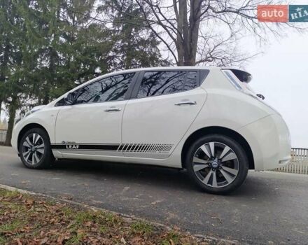 Белый Ниссан Лиф, объемом двигателя 0 л и пробегом 67 тыс. км за 7500 $, фото 33 на Automoto.ua