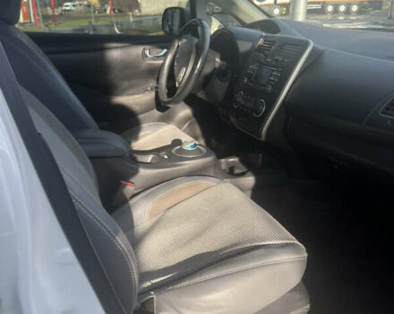 Білий Ніссан Ліф, об'ємом двигуна 0 л та пробігом 95 тис. км за 5999 $, фото 11 на Automoto.ua