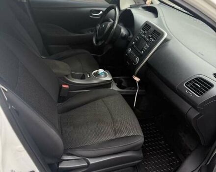 Білий Ніссан Ліф, об'ємом двигуна 0 л та пробігом 166 тис. км за 6500 $, фото 5 на Automoto.ua