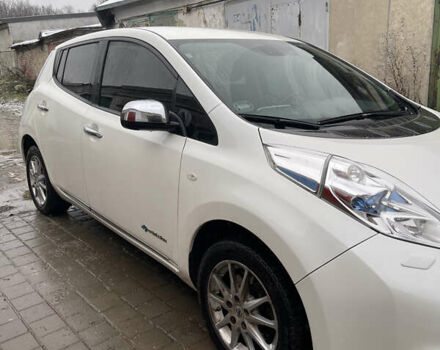 Білий Ніссан Ліф, об'ємом двигуна 0 л та пробігом 112 тис. км за 7550 $, фото 11 на Automoto.ua