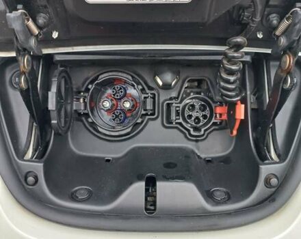 Белый Ниссан Лиф, объемом двигателя 0 л и пробегом 41 тыс. км за 8659 $, фото 59 на Automoto.ua