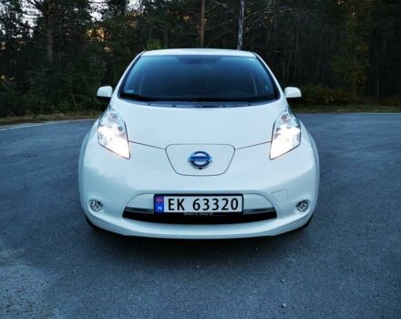 Белый Ниссан Лиф, объемом двигателя 0 л и пробегом 50 тыс. км за 4700 $, фото 4 на Automoto.ua