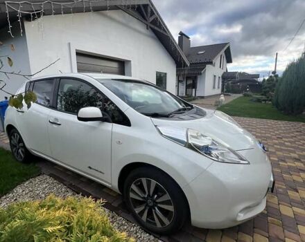 Білий Ніссан Ліф, об'ємом двигуна 0 л та пробігом 89 тис. км за 9500 $, фото 1 на Automoto.ua