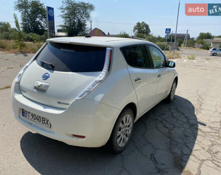 Белый Ниссан Лиф, объемом двигателя 0 л и пробегом 89 тыс. км за 9000 $, фото 9 на Automoto.ua