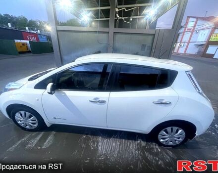 Білий Ніссан Ліф, об'ємом двигуна 80 л та пробігом 191 тис. км за 7000 $, фото 1 на Automoto.ua