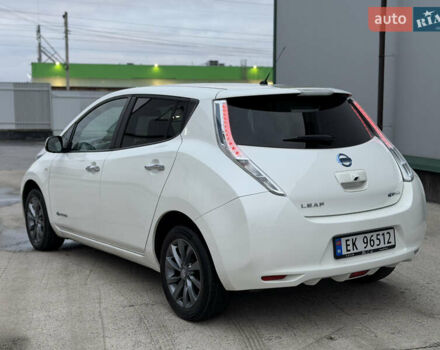 Белый Ниссан Лиф, объемом двигателя 0 л и пробегом 99 тыс. км за 6300 $, фото 6 на Automoto.ua