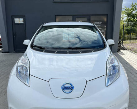 Білий Ніссан Ліф, об'ємом двигуна 0 л та пробігом 119 тис. км за 7499 $, фото 1 на Automoto.ua
