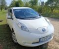 Білий Ніссан Ліф, об'ємом двигуна 0 л та пробігом 95 тис. км за 7000 $, фото 1 на Automoto.ua