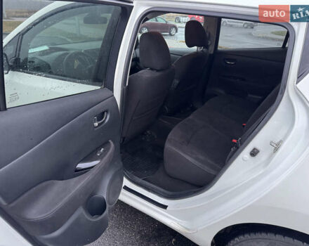 Белый Ниссан Лиф, объемом двигателя 0 л и пробегом 121 тыс. км за 6900 $, фото 15 на Automoto.ua