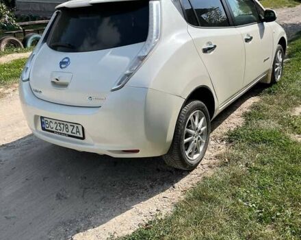Білий Ніссан Ліф, об'ємом двигуна 0 л та пробігом 86 тис. км за 6200 $, фото 3 на Automoto.ua
