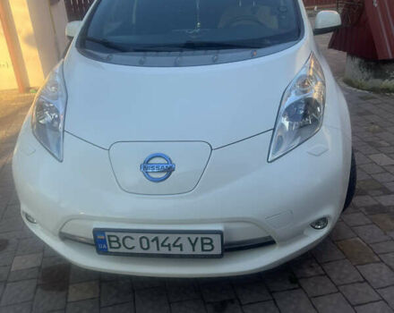 Белый Ниссан Лиф, объемом двигателя 0 л и пробегом 105 тыс. км за 6950 $, фото 6 на Automoto.ua