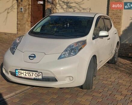 Белый Ниссан Лиф, объемом двигателя 0 л и пробегом 69 тыс. км за 7900 $, фото 1 на Automoto.ua