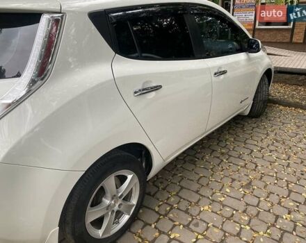 Белый Ниссан Лиф, объемом двигателя 0 л и пробегом 101 тыс. км за 7300 $, фото 2 на Automoto.ua