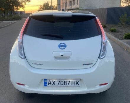 Белый Ниссан Лиф, объемом двигателя 0 л и пробегом 95 тыс. км за 8000 $, фото 3 на Automoto.ua