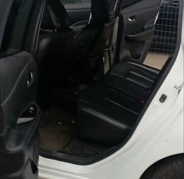 Белый Ниссан Лиф, объемом двигателя 0 л и пробегом 196 тыс. км за 7200 $, фото 5 на Automoto.ua