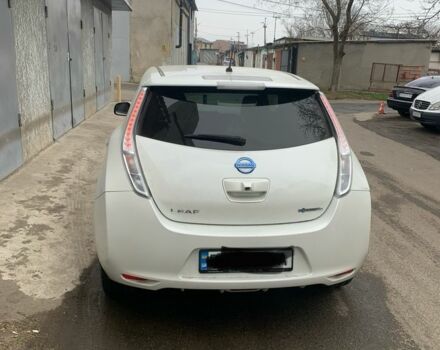 Белый Ниссан Лиф, объемом двигателя 0 л и пробегом 172 тыс. км за 6800 $, фото 3 на Automoto.ua