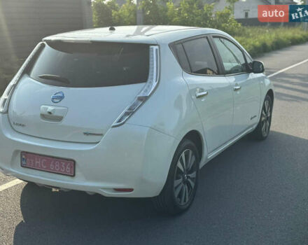 Белый Ниссан Лиф, объемом двигателя 0 л и пробегом 110 тыс. км за 7700 $, фото 4 на Automoto.ua