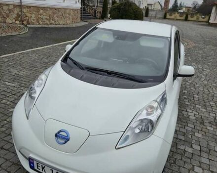 Белый Ниссан Лиф, объемом двигателя 0 л и пробегом 73 тыс. км за 5900 $, фото 31 на Automoto.ua