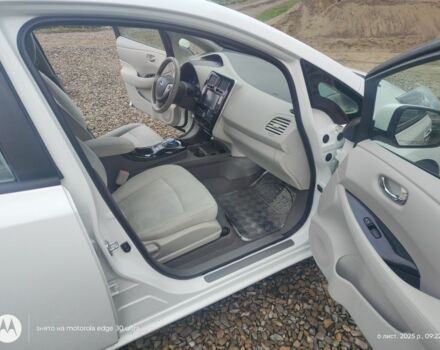 Білий Ніссан Ліф, об'ємом двигуна 0 л та пробігом 102 тис. км за 6200 $, фото 12 на Automoto.ua