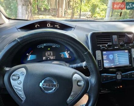 Білий Ніссан Ліф, об'ємом двигуна 0 л та пробігом 75 тис. км за 8222 $, фото 4 на Automoto.ua