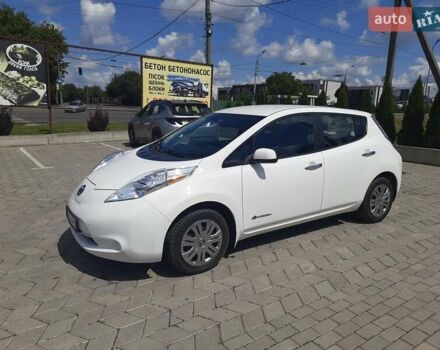 Білий Ніссан Ліф, об'ємом двигуна 0 л та пробігом 79 тис. км за 7150 $, фото 15 на Automoto.ua