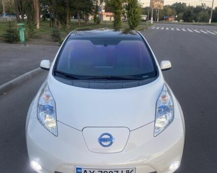 Белый Ниссан Лиф, объемом двигателя 0 л и пробегом 95 тыс. км за 8000 $, фото 6 на Automoto.ua