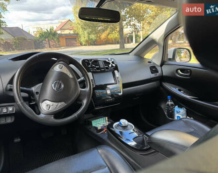 Білий Ніссан Ліф, об'ємом двигуна 0 л та пробігом 93 тис. км за 7900 $, фото 10 на Automoto.ua