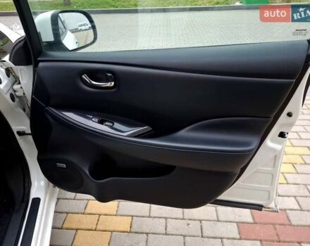 Белый Ниссан Лиф, объемом двигателя 0 л и пробегом 119 тыс. км за 6500 $, фото 32 на Automoto.ua