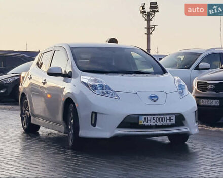 Белый Ниссан Лиф, объемом двигателя 0 л и пробегом 111 тыс. км за 7500 $, фото 1 на Automoto.ua