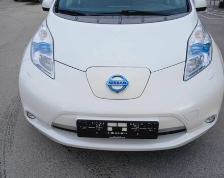 Білий Ніссан Ліф, об'ємом двигуна 0 л та пробігом 84 тис. км за 5400 $, фото 3 на Automoto.ua